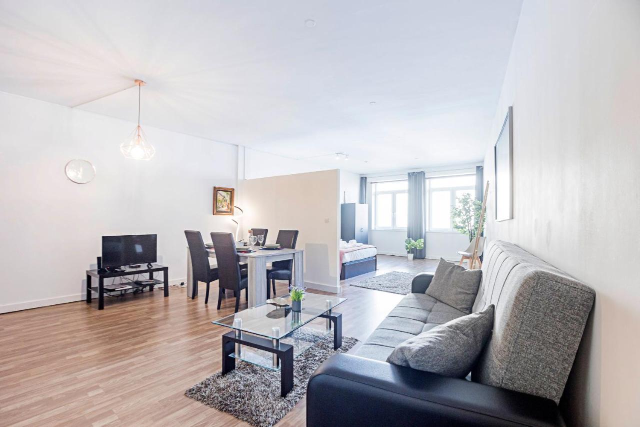 Amazing Apartment In Downtown Porto By Lovelystay Exterior photo